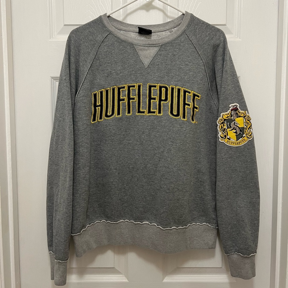 Authentic Wizarding World of Harry Potter - Hogwarts Hufflepuff Sweatshirt - M